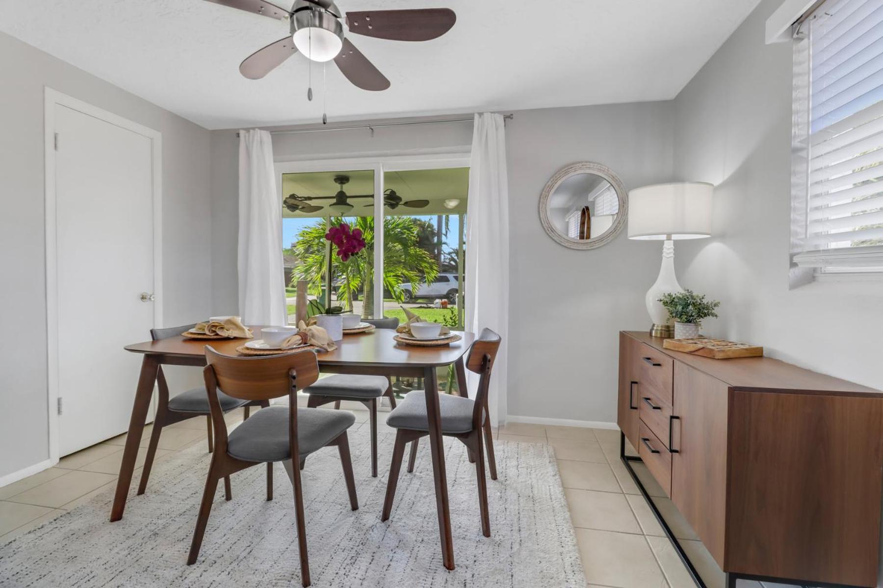 Little Beach House W/ Pool&Spa - 5 Minutes To Vanderbilt Beach North North Naples المظهر الخارجي الصورة