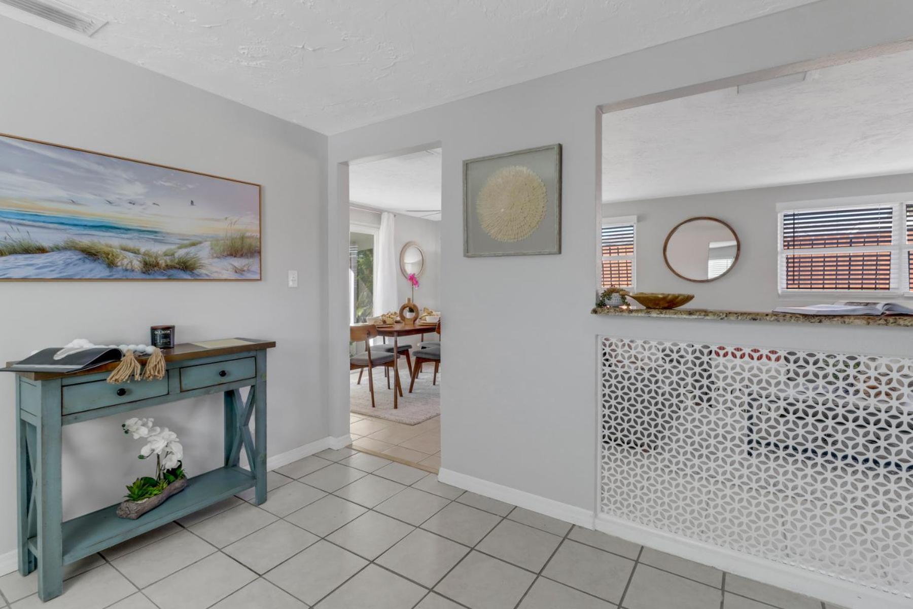 Little Beach House W/ Pool&Spa - 5 Minutes To Vanderbilt Beach North North Naples المظهر الخارجي الصورة