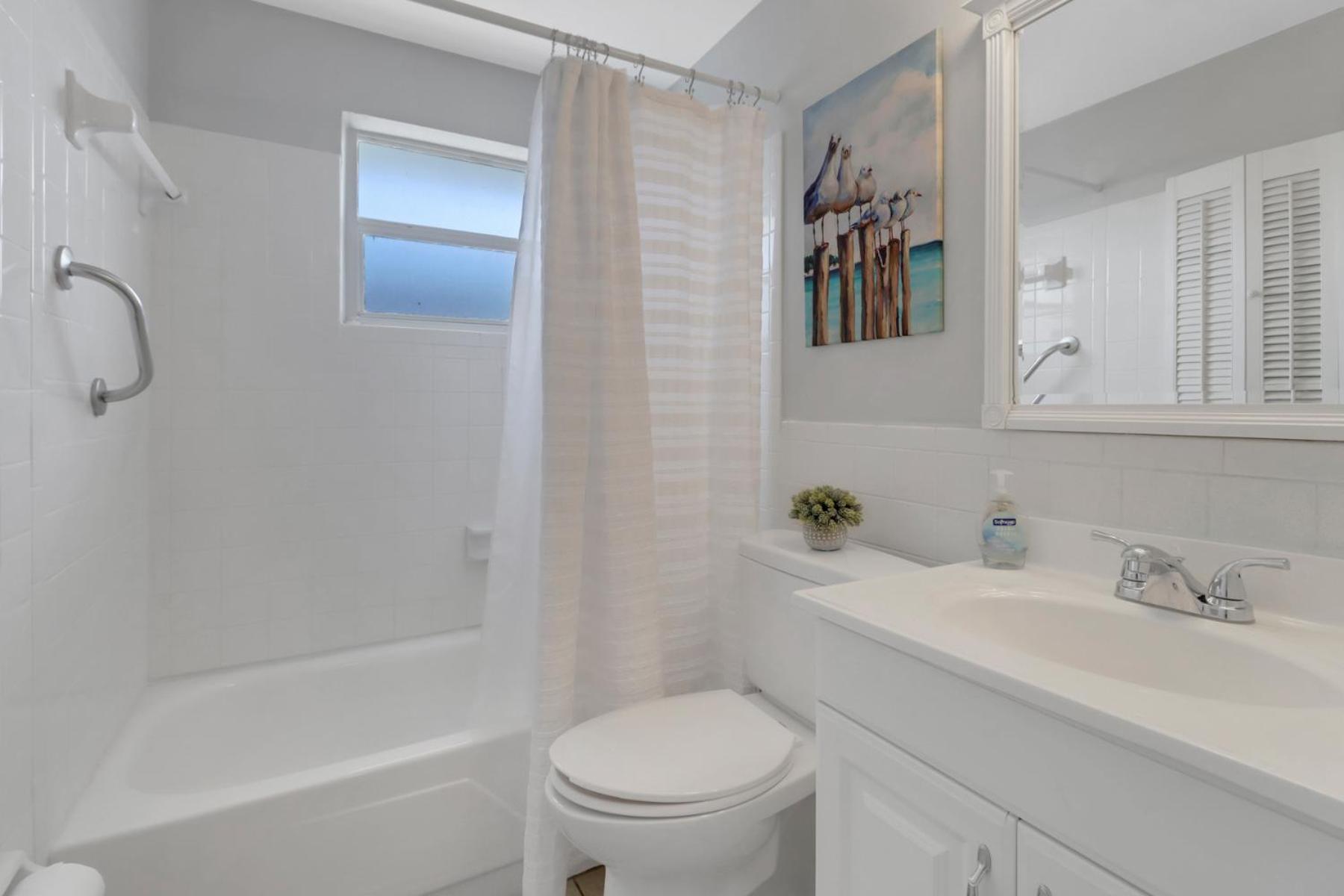 Little Beach House W/ Pool&Spa - 5 Minutes To Vanderbilt Beach North North Naples المظهر الخارجي الصورة